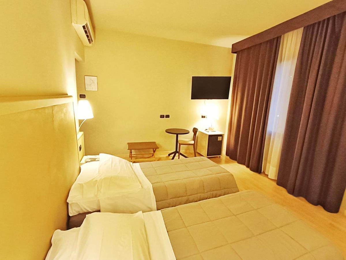 Hotel Corallo רימיני מראה חיצוני תמונה